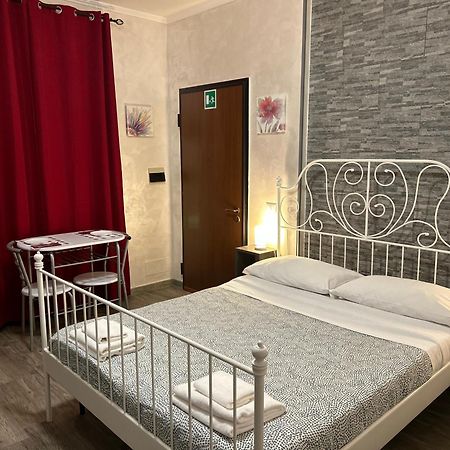 Guest House Il Faraone Fiumicino Exterior photo