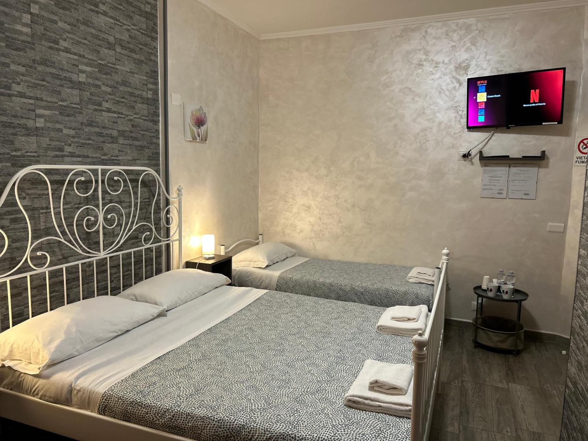 Guest House Il Faraone Fiumicino Exterior photo